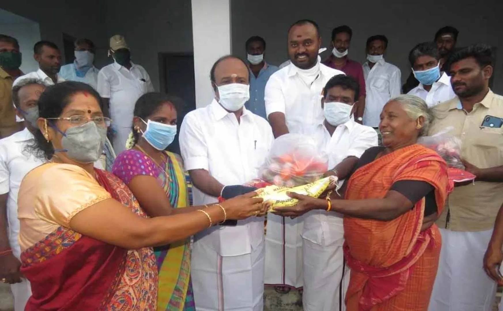sivagangai district admk and dmk parties coronavirus lockdown 
